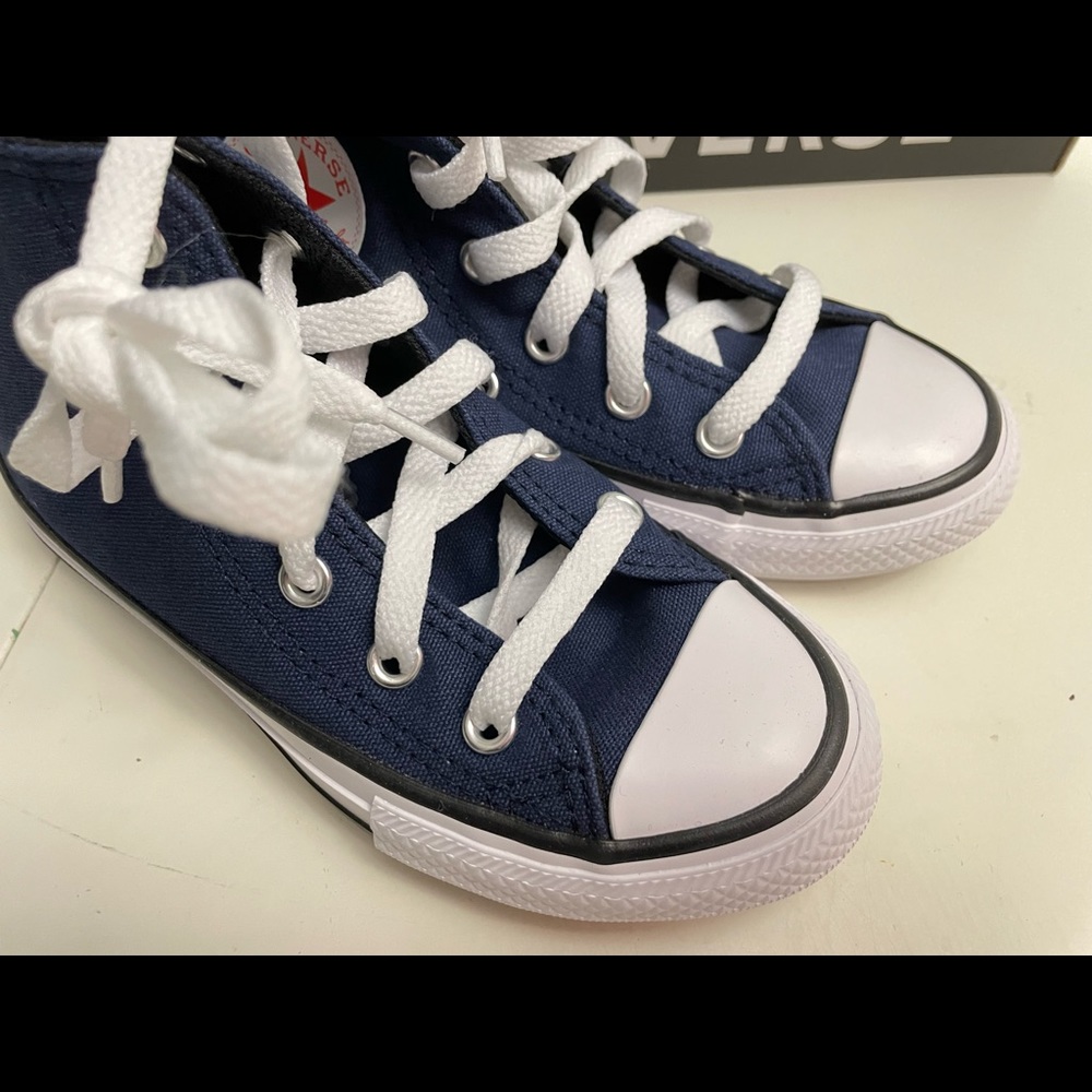CONVERSE Chuck Taylor All Star High Top Sneaker 1M - Picture 8 of 9